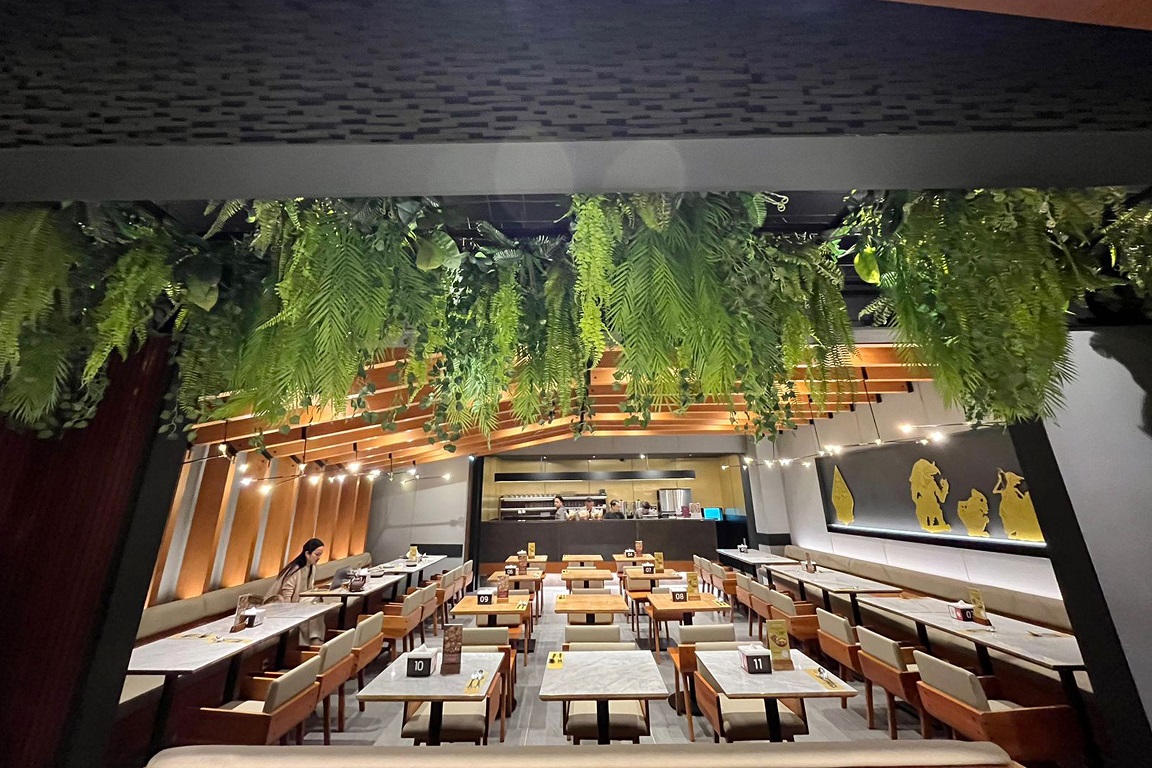 Artificial Interior Hanging -  Sate Khas Senayan, Senayan City